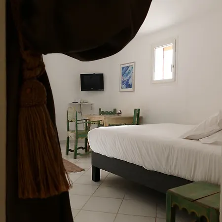 Les Hameaux De Santa Giulia Resort Porto-Vecchio (Corsica)