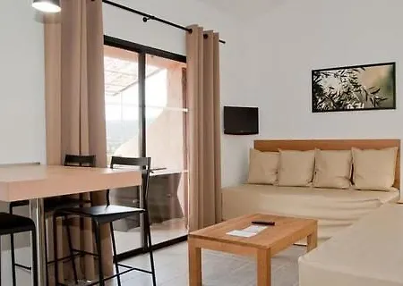 Les Hameaux De Santa Giulia Resort 3*